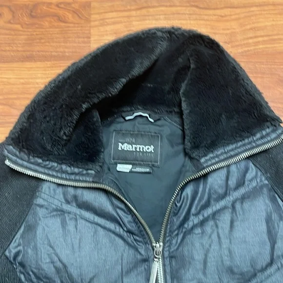 MARMOT Thea Jacket Down Insulated Hybrid with Fleece Sleeves Faux Fur Collar, XS - Picture 6 of 13